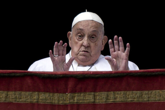Papa Francesco, Ictus e collasso cardiaco le cause della morte. Da mercoledì la salma sarà esposta in Basilica.